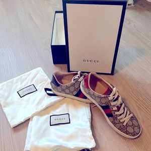 Authentic Women’s GG Supreme sneaker